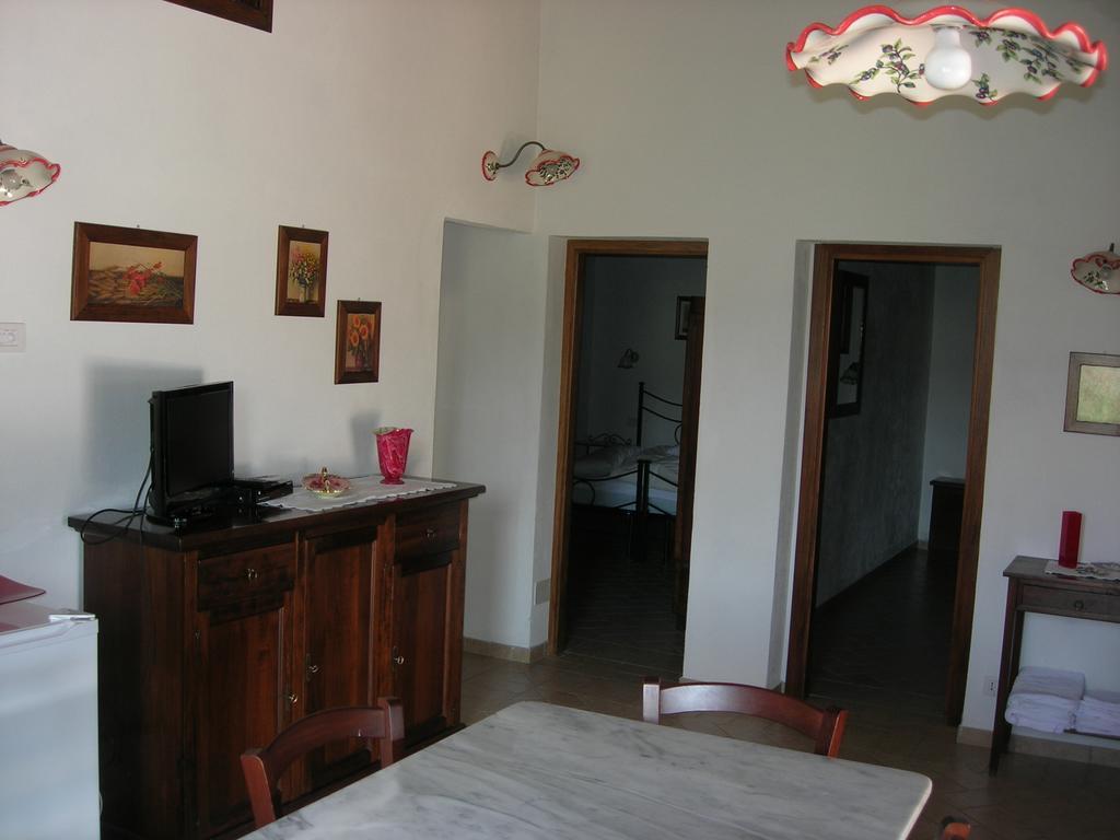 Agriturismo La Valle Del Sole Castiglione dʼOrcia Habitación foto