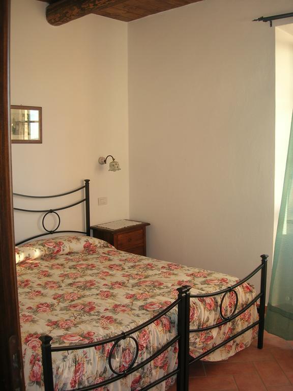 Agriturismo La Valle Del Sole Castiglione dʼOrcia Habitación foto
